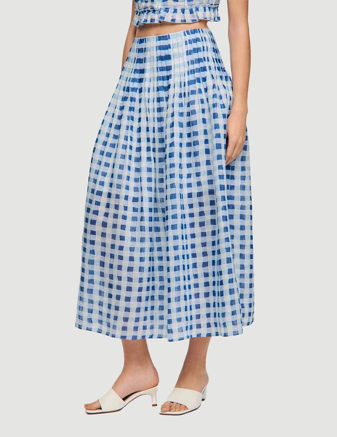Blue / White